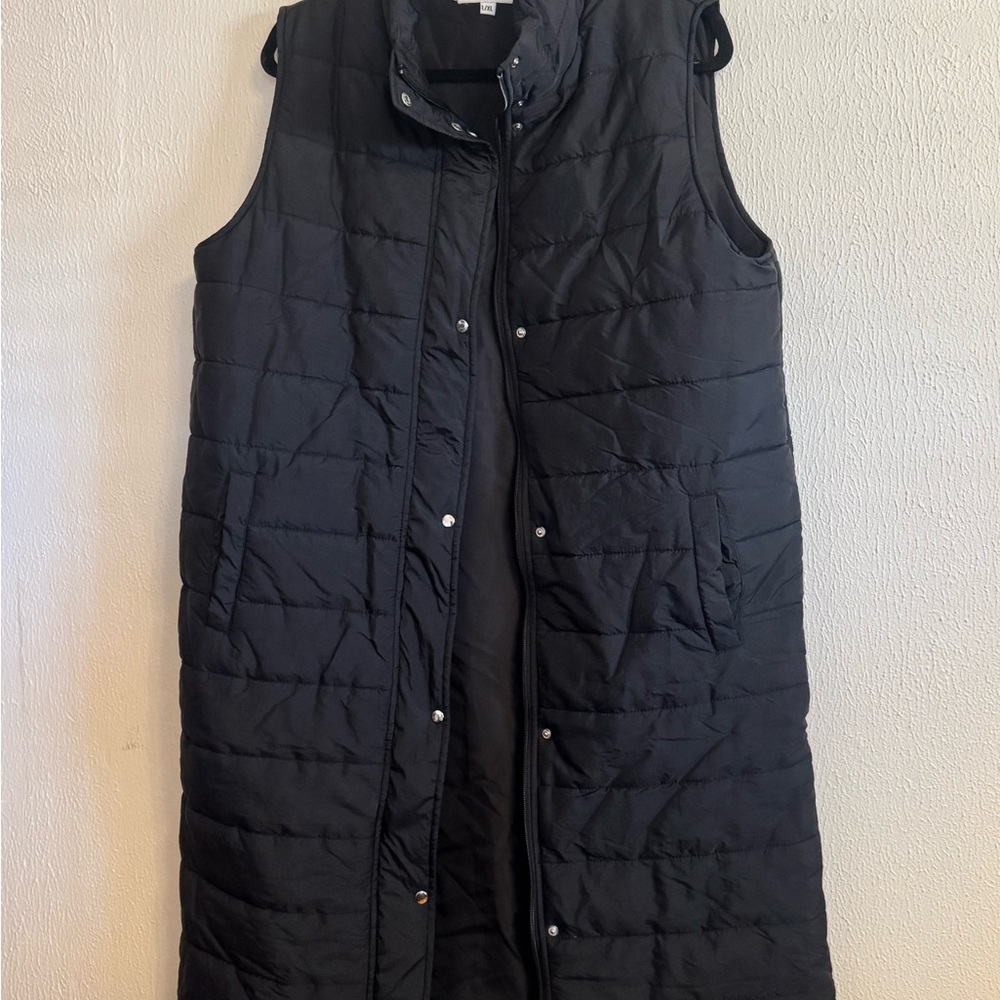 BlakelyWomen's Black Quilted Vest L/XL NWOT